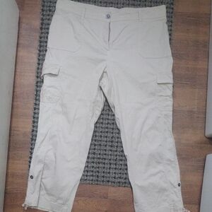 Cato Cream Capris Pants​​